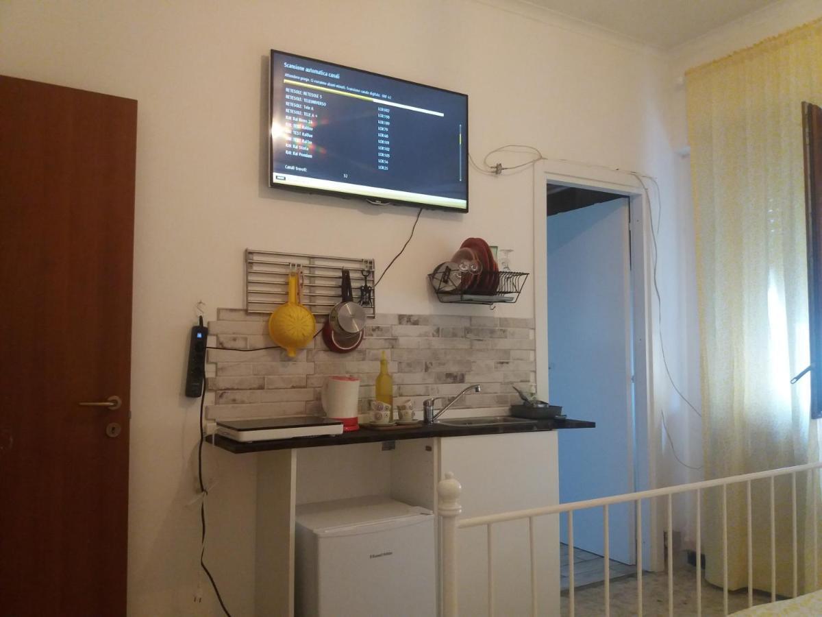 Roma Trastevere Station Экстерьер фото
