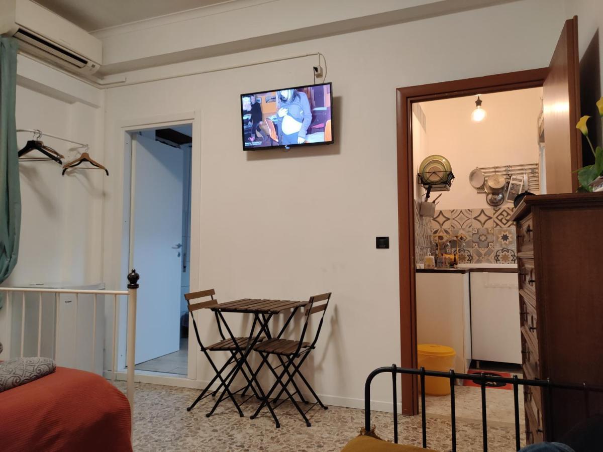Roma Trastevere Station Экстерьер фото